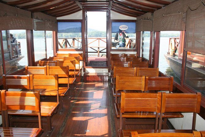 Private Hangzhou Day Tour to West Lake, Lingyin Temple, Tea Village, Old Pagoda - Key Points