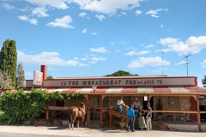 Private Helicopter Outback Pub Tour with Lunch - The Experience in Detail