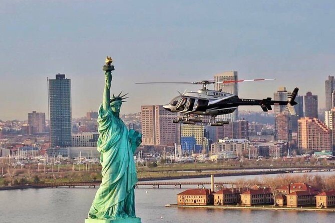 Private Helicopter Transfer from New York Airports to Lower Manhattan - What Makes This Transfer Stand Out?