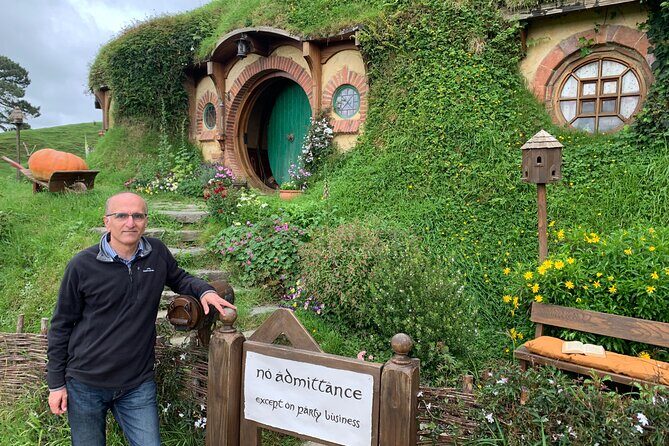 Private Hobbiton and Rotorua Auckland Tour House - Authentic Experiences and Authenticity