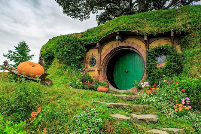 Private Hobbiton & Blue Springs Day Trip from Auckland - The Itinerary: What to Expect and Why It Matters