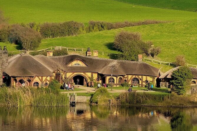 Private Hobbiton Movie Set and Rotorua Day Trip from Auckland - Key Points