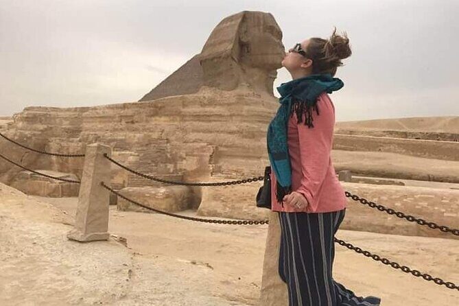 Private inclusive day Tour to Giza Pyramids, Memphis and Sakkara. - FAQs