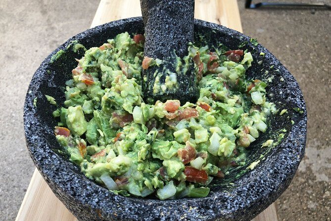 Private Indian-Mexican Fusion Cooking Class with a Modern Cook in Chicago - The Atmosphere and Learning Environment