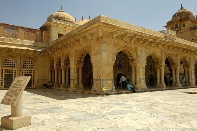 Private Jaipur Full One Day Tour In Pink City With Guide - The Value and Authentic Experience