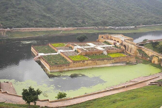 Private Jaipur Pink City Tour by Car & Driver with a Tour Guide - The Sum Up