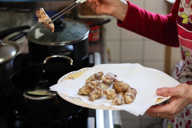 Private Japanese Home Cooking Class in Kyoto with Michiyo - The Welcoming Host and Atmosphere