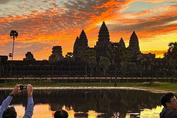 Private Kbal Spean Trekking Tour with Banteay Srei - Who Should Consider This Tour?