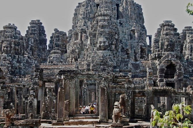 Private Kbal Spean Trekking Tour with Banteay Srei - FAQ
