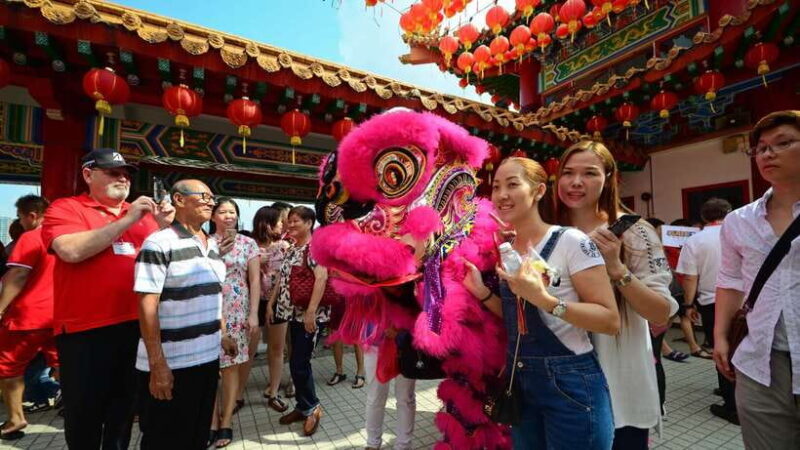 Private KL City Tour with Petronas Twin Towers & Batu Caves - FAQs