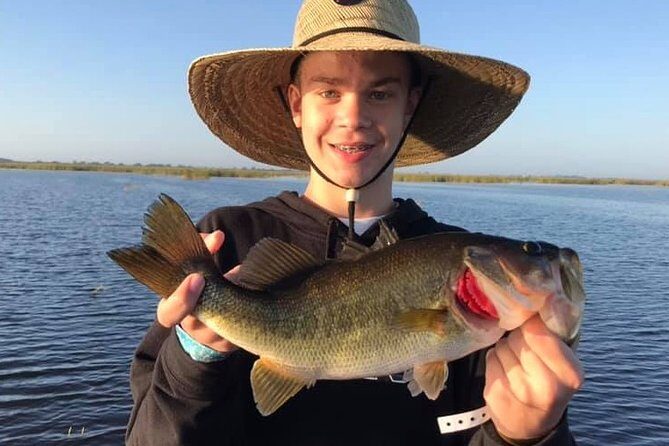 Private Lake Istokpoga Bass Fishing Charter in Sebring - The Practical Side: What’s Included and What’s Not