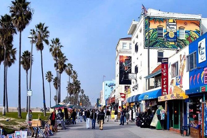 Private limo 5-Hour Tour of Los Angeles and Beach Cities - Key Points