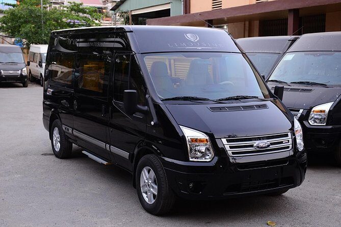 Private Limousine Transportation Between Hanoi and Halong Bay - An In-Depth Look at the Experience