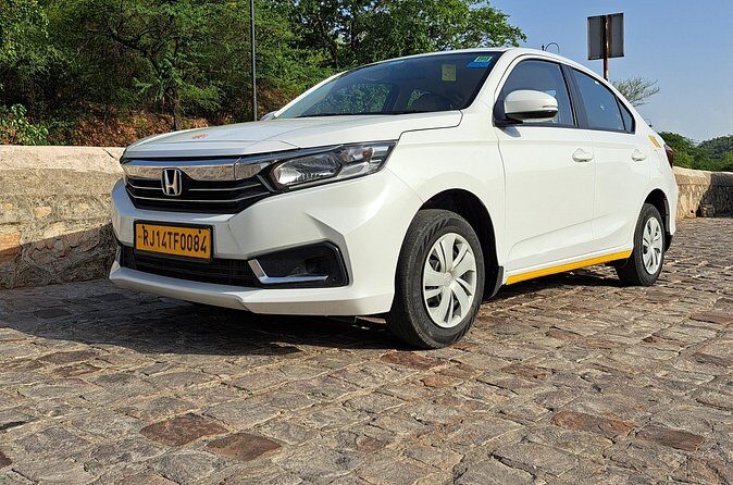 Private Lucknow Arrival Transfer - Airport to Lucknow Hotels drop - Who Will Benefit Most from This Service?