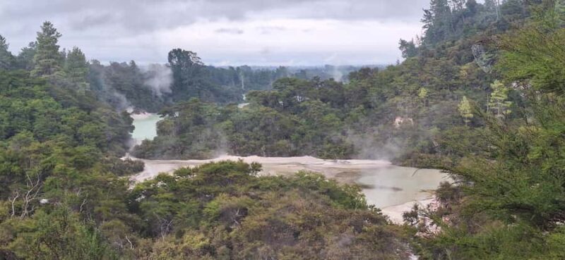 Private Luxury Auckland - Rotorua Geothermal Wonderlands - Key Points