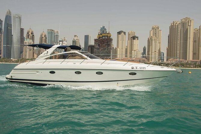 Private Luxury Everest Yacht Cruise from Dubai Marina - An In-Depth Look at the Experience