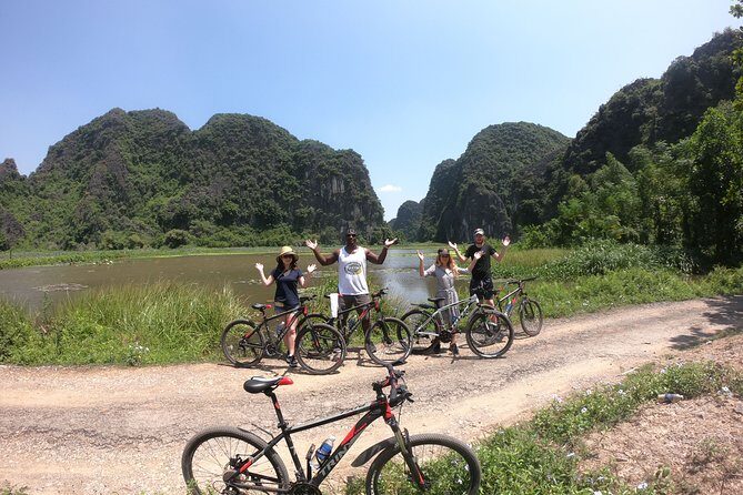 Private luxury - Mua Cave - Trang An - Bich Dong 1 Day From Hanoi - The Journey Begins: From Hanoi to the Heart of Ninh Binh