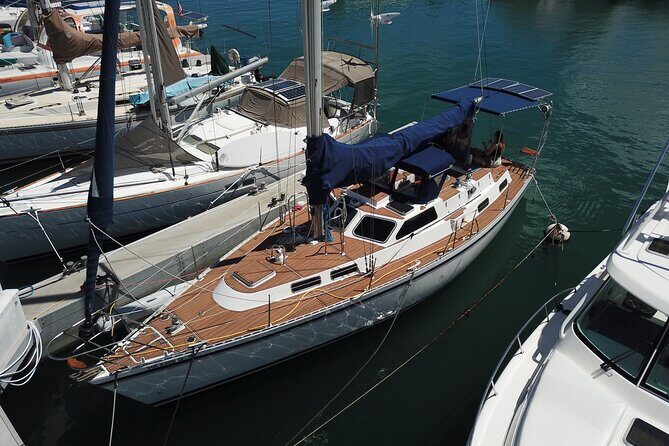 Private Luxury Sailboat Charters of Honolulu - Analyzing the Value: Is It Worth It?
