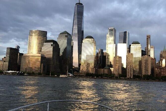Private Luxury Sunset Boat Tour in New York City - 1 Hour - The Practicalities and Value