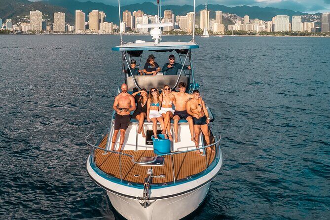 Private Luxury Sunset Cruise in Waikiki - The Experience