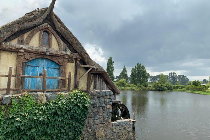 Private Luxury Tour to Hobbiton Movie Set & Waitimo Glowworm Cave - A Closer Look at the Itinerary