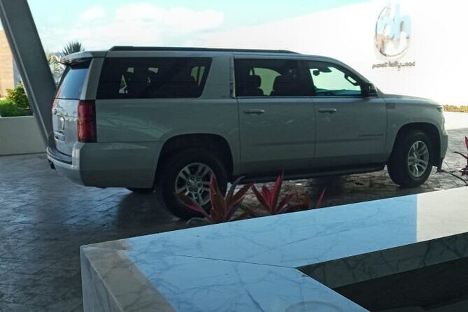 Private luxury transportation from CUN Airport to Playa del Carmen - The Sum Up