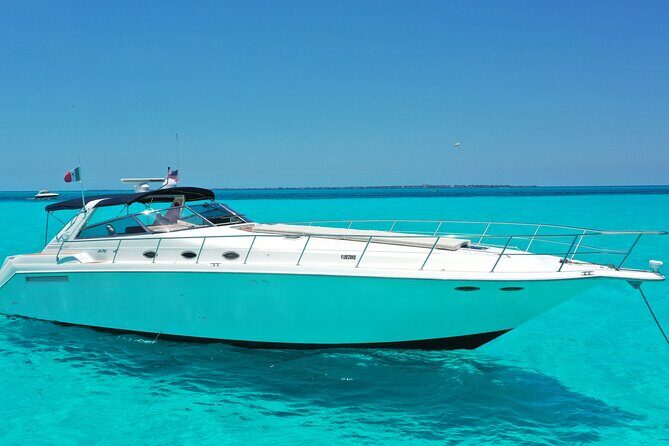 Private Luxury Yacht 55FT Rental in Cancun - Who Will Love This Yacht Trip?