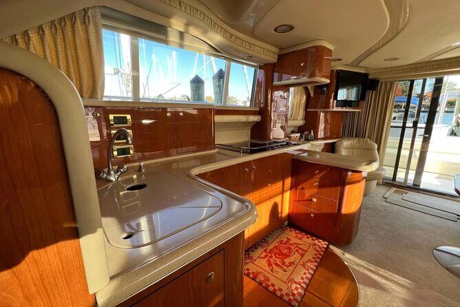 Private Luxury Yacht Cruise Tour in Miami Beach and Biscayne Bay - FAQ