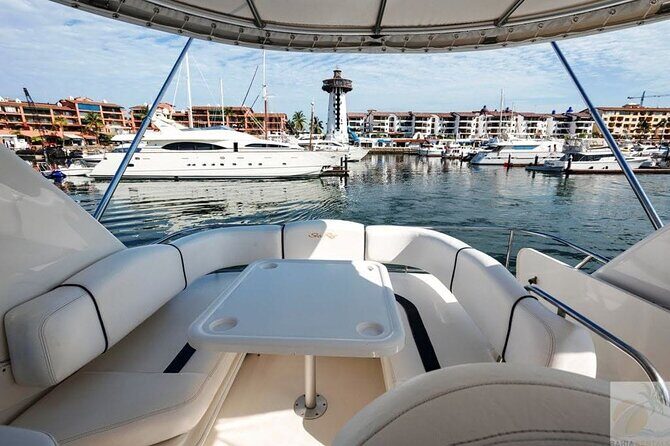 Private Luxury Yacht for up to 12 people - An In-Depth Look at the Yacht Tour Experience