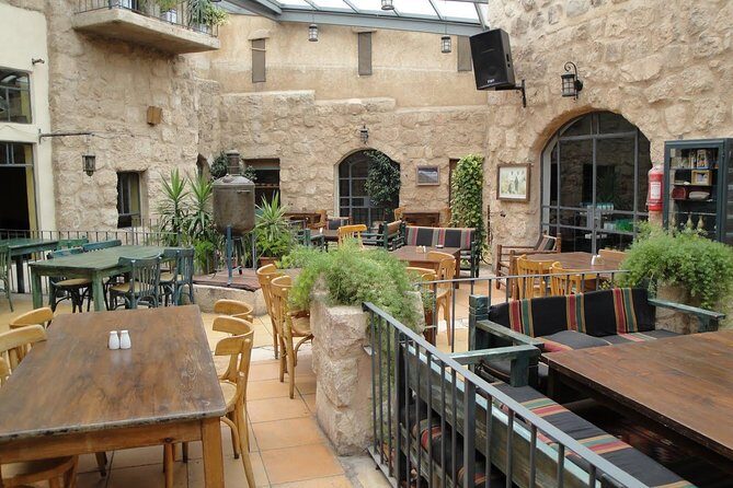 Private Madaba Haret Jdoudna Restaurant Lunch or Dinner from Amman - What to Expect During Your Meal