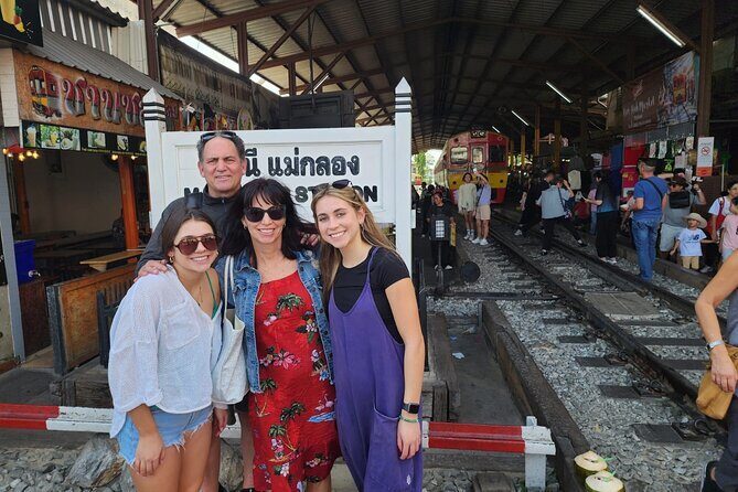 Private Maeklong Railway Market and Amphawa Floating Market Tour. - Who Should Consider This Tour?