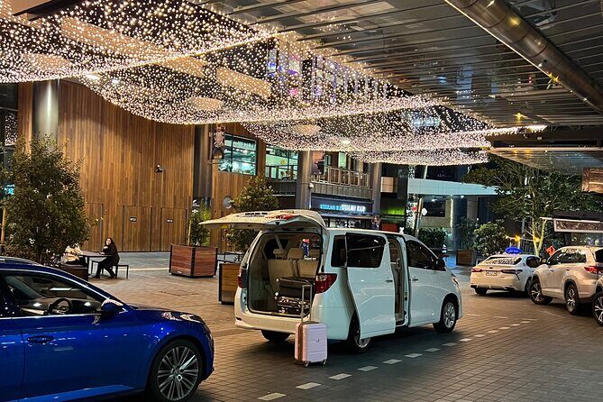 Private Mini Van Transfer From Auckland City To Auckland Airport - The Sum Up