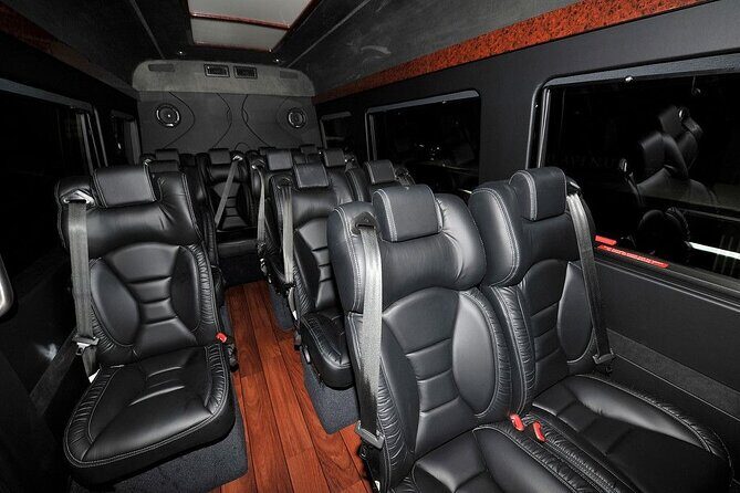 Private Minibus Arrival transfer Honolulu Airport HNL to Waikiki - The Sum Up