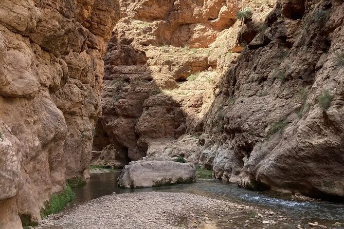 Private Monkey Fingers Canyon Hike - Key Points