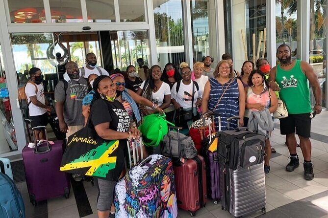 Private Montego Bay Airport Transfer to Ocho Rios - Key Points