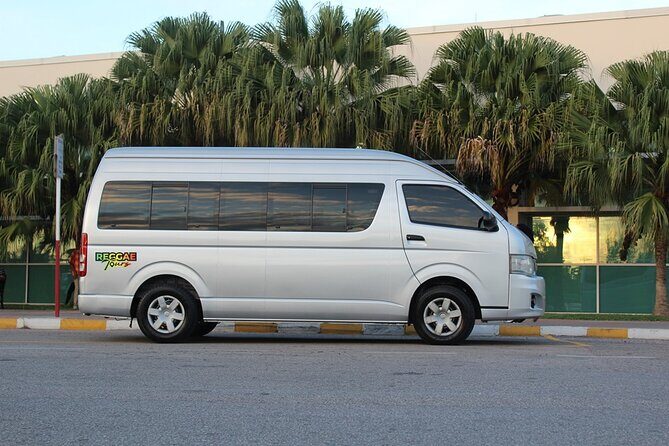 Private Montego Bay Airport Transfer to Royalton Blue Waters - Key Points