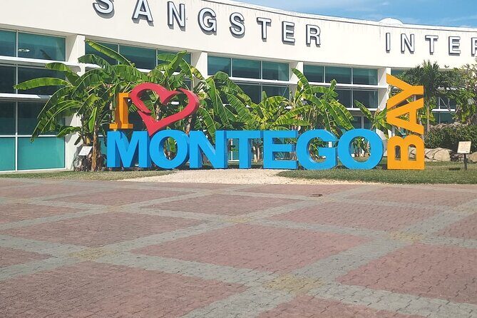 Private Montego Bay Airport Transfer with a Local Guide - Authentic Reviews: What Travelers Say