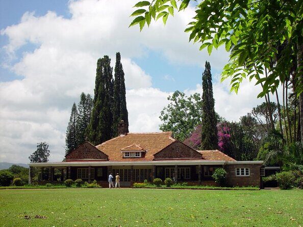 Private Nairobi Day tour to Giraffe Center and Karen Blixen - Key Points