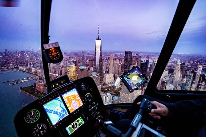 Private New York City Helicopter Tour for Couples from Westchester - A Close Look at the Experience