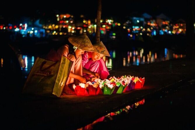 Private Night Boat Trip and Floating Lantern on Hoi An River - An In-Depth Look at the Experience