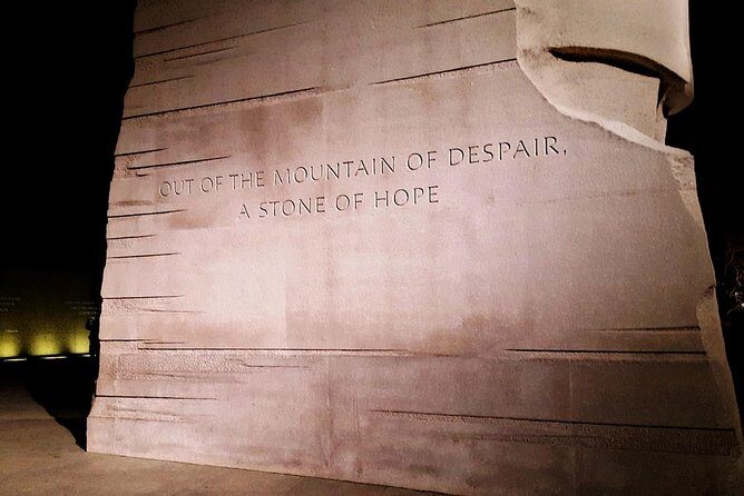 Private Night-Time Monuments Tour of DC for up to 10 Guests - Key Points