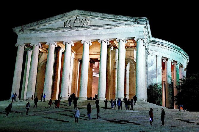 Private Night-Time Monuments Tour of DC for up to 10 Guests - FAQ