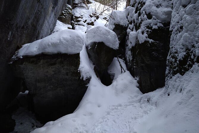 Private Nottawasaga Bluffs Caves Snowshoe, Collingwood/Creemore - Key Points