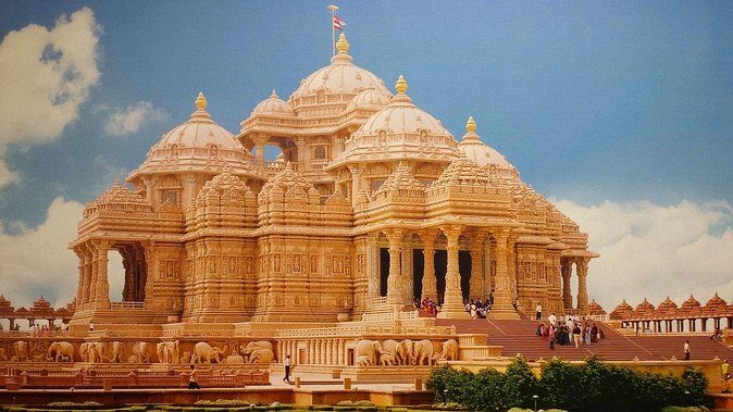 Private Old and New Delhi Full-Day Tour with Akshardham Temple - A Detailed Look at the Itinerary