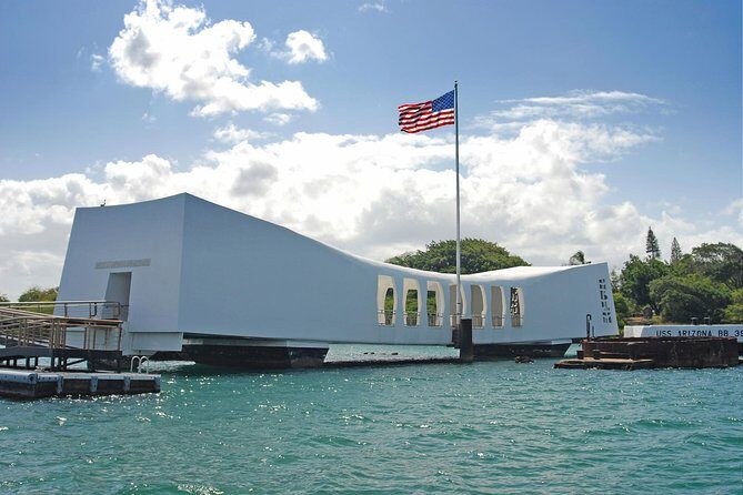 Private Pearl Harbor and Scenic Oahu Tour - An Introduction to the Tour
