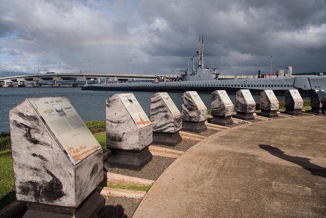 Private Pearl Harbor and Scenic Oahu Tour - The Guides and the Experience