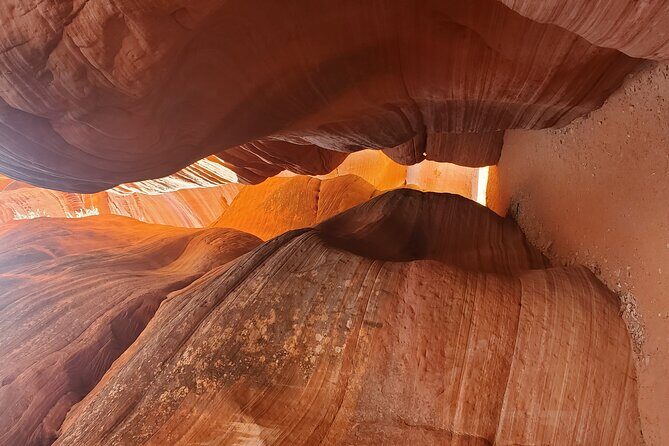 Private Peek-A-Boo slot canyon guided tours - Highlights and Unique Features