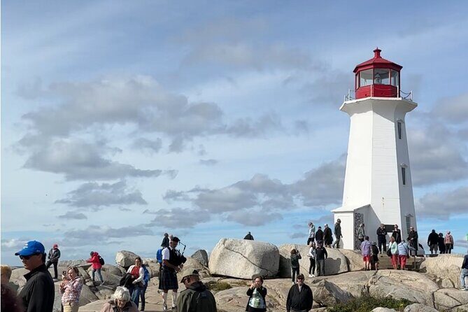 Private Peggy's Cove Lighthouse Tour from Halifax - A Closer Look at Halifax’s Highlights