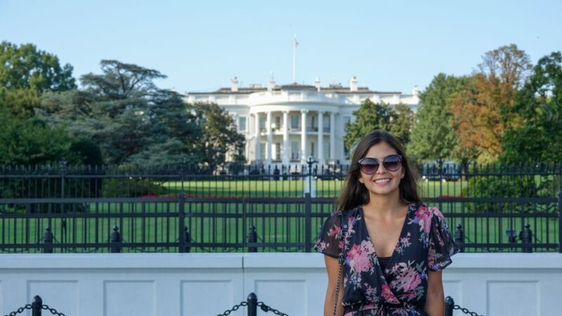Private Photoshoot Outside the White House & Supreme Court - What to Expect From Your Washington Photoshoot