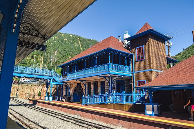 Private Pikes Peak COG Railway, Manitou & Garden of the Gods - A Deep Dive into the Itinerary